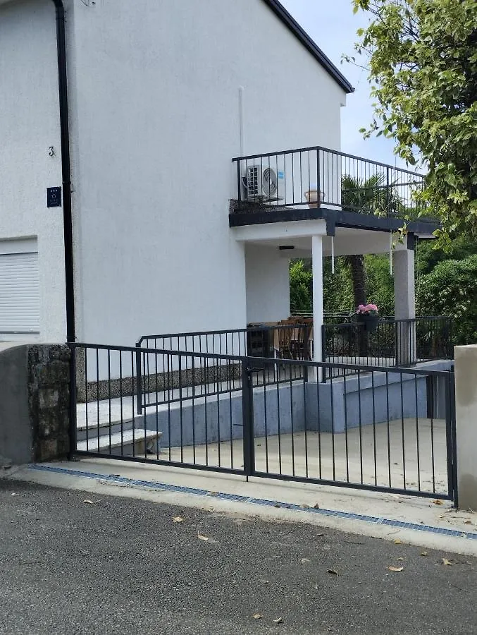 Holiday House Jasnica Malinska Croatia